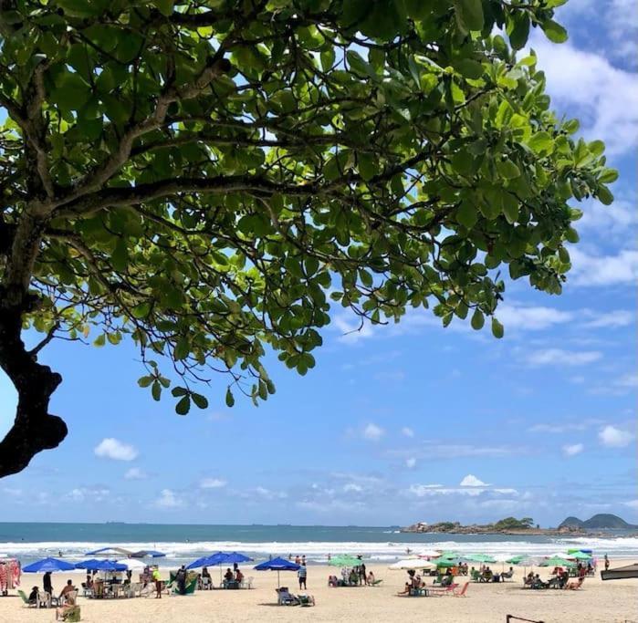 Apartamento Quadra Da Praia - Pitangueiras 과루자 외부 사진